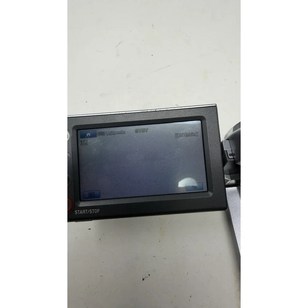 Sony DCR-SR62 Standard Definition Camcorder (Silver) 30GB HDD, Nightshot Mode